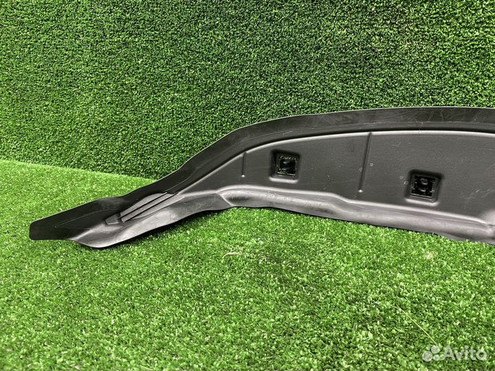 Уплотнитель крыла правый BMW G20
