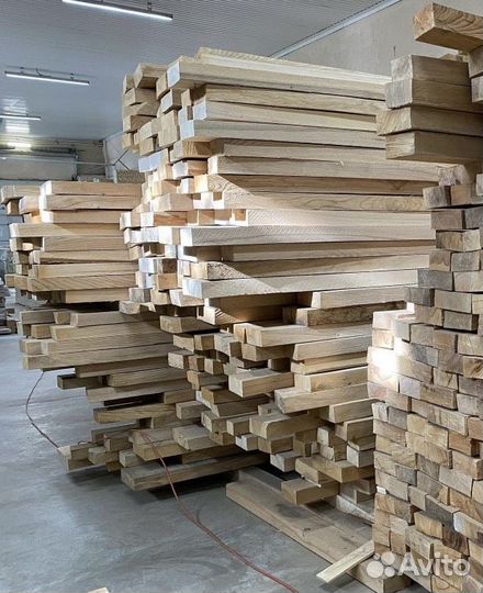 Доска обрезная из массива Ясеня