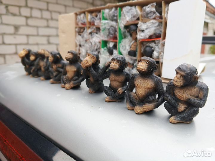 Фигурки обезьянки