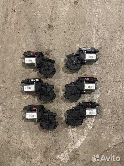 Моторчик стеклоподъемника Kia Ceed 1 ED