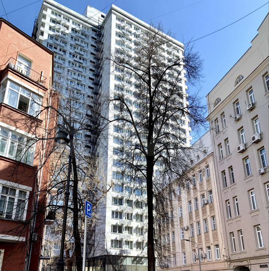 Комната 18 м² в 3-к., 23/24 эт.