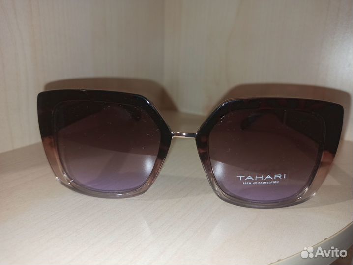 Солнцезащитные очки tahari (новые)