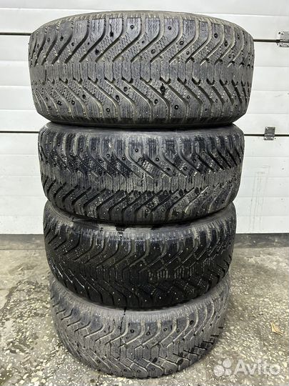 Goodyear UltraGrip 500 255/55 R18