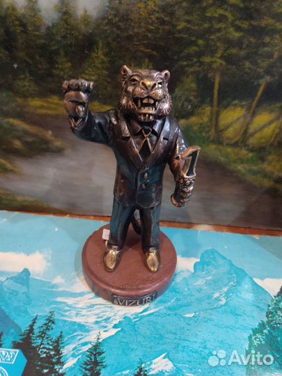 Настольная фигурка бронза