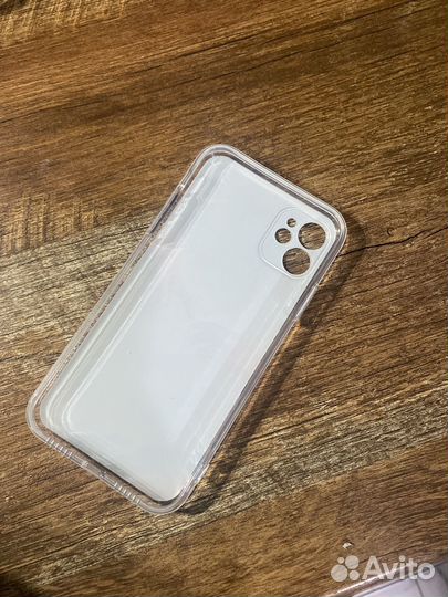 Чехол на iPhone 11