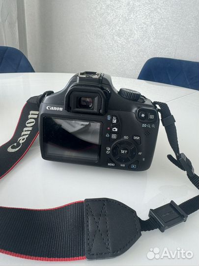 Зеркальный фотоаппарат canon eos 1100d