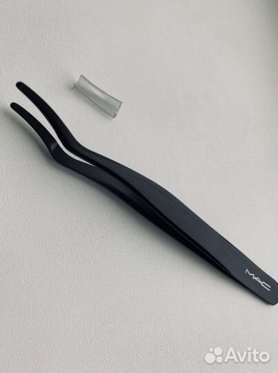 Аппликатор для накладных ресниц MAC