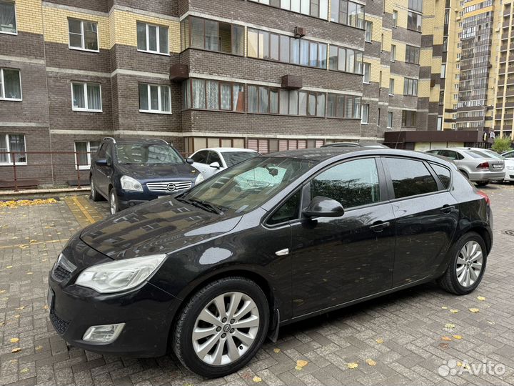 Opel Astra 1.6 МТ, 2011, 185 000 км