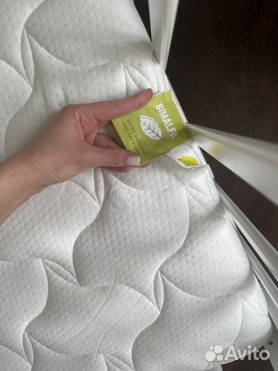 Детская кровать happy baby и матрас