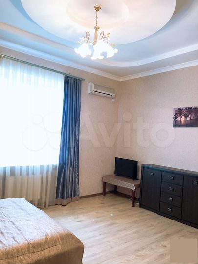 2-к. квартира, 70 м², 2/2 эт.