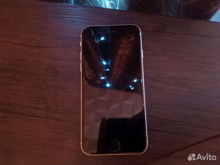 iPhone SE (2020), 64 ГБ
