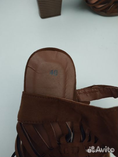 Босоножки женские 40 размер