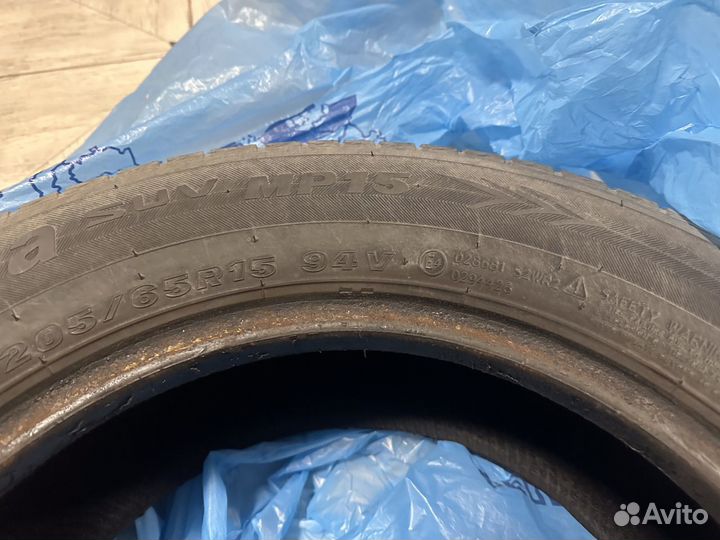 Резина летняя 205/65R15 94 v