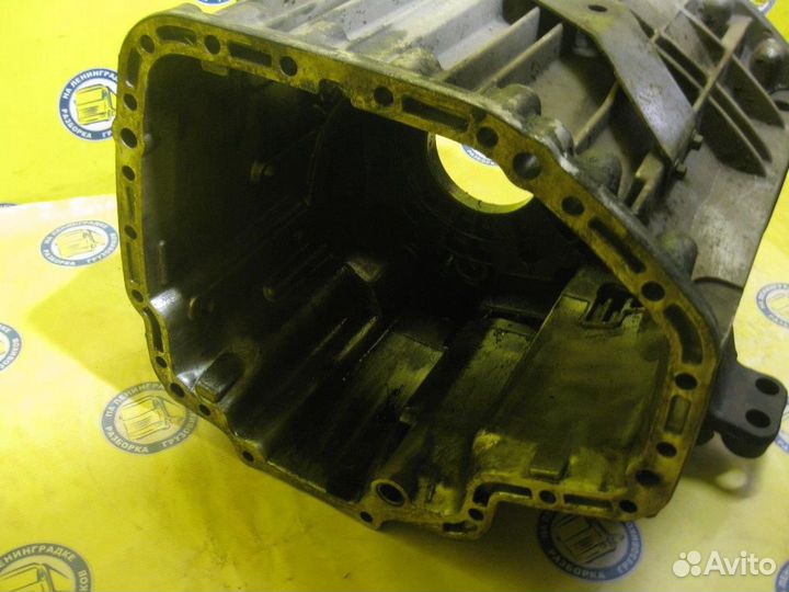 Корпус кпп средний 9452608111 mercedes-benz, actro