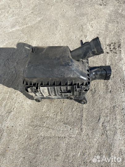 Корпус воздушного фильтра Mitsubishi Lancer X