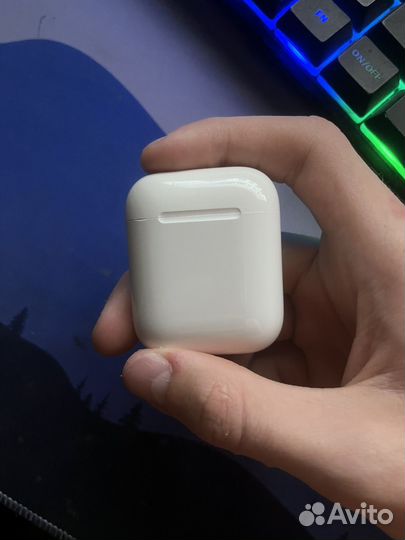 Беспроводные наушники apple airpods