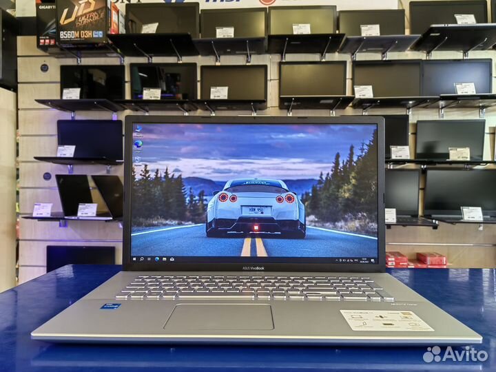 Ноутбук Asus 17.3