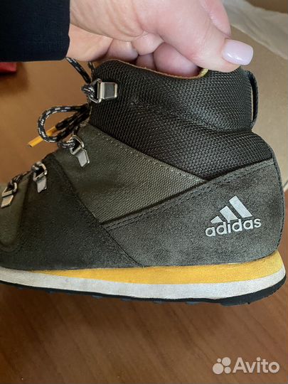 Ботинки демисезонные adidas terrex 33-34р