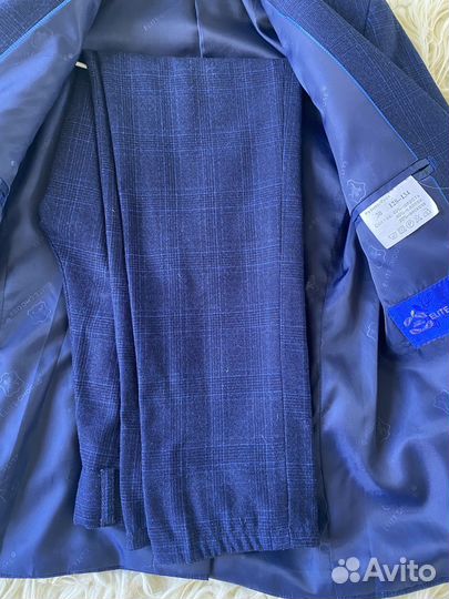 Костюм на мальчика(брюки,пиджак,жилет)