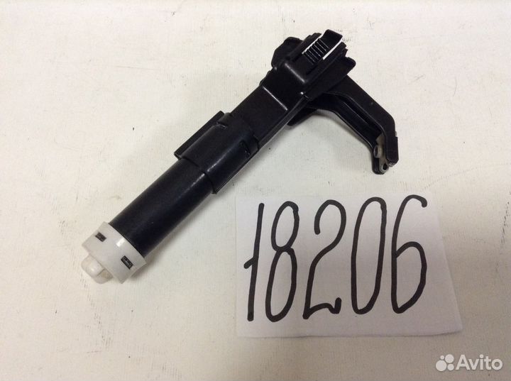 Toyota Camry 50 Форсунка омывателя фар левая