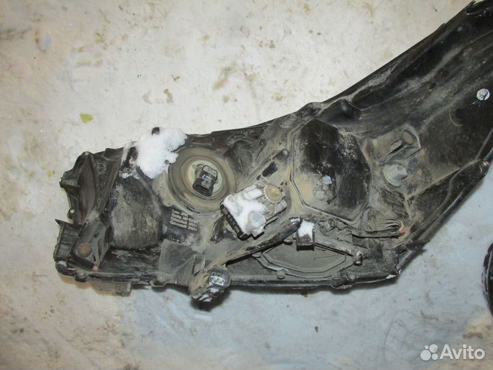 Фара правая Toyota Hilux с 2015 года