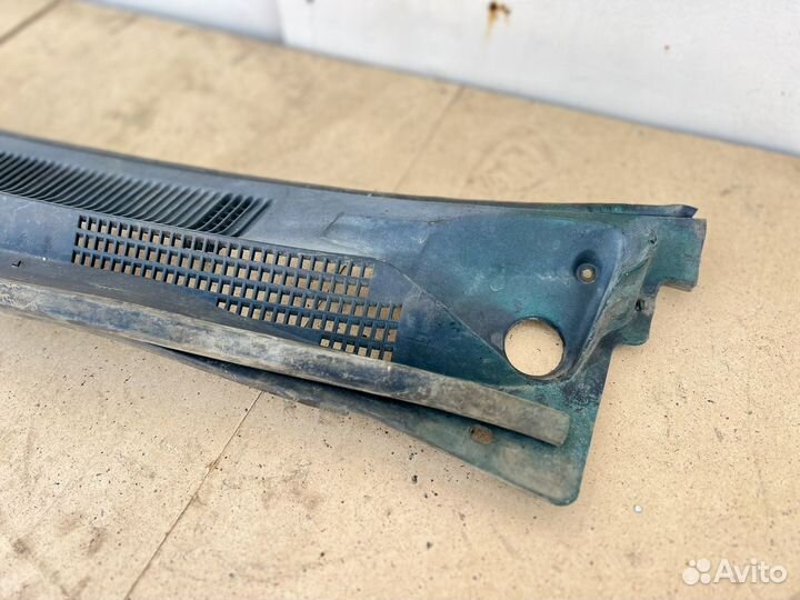 Жабо Nissan Primera P11