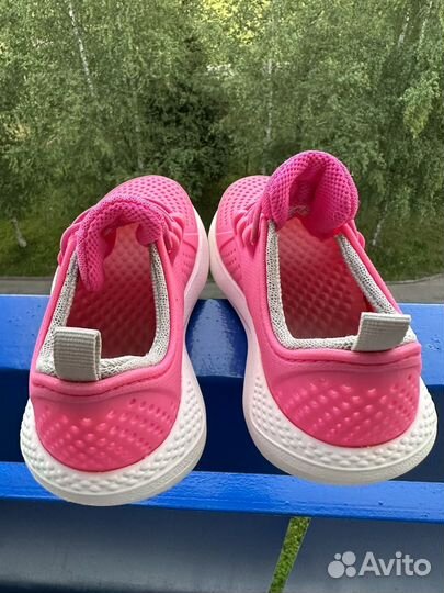 Кроссовки для девочки crocs