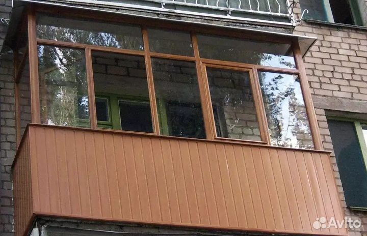 Остекление балконов. Замена разбитых стекл