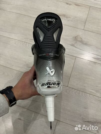 Коньки хоккейные bauer hyperlite 2
