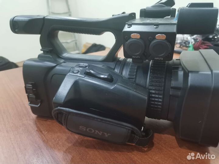 Видеокамера sony hxr-nx100