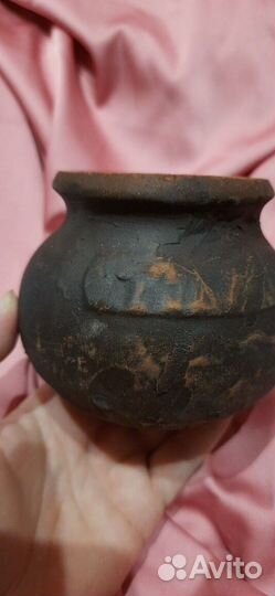 Горшок глиняный, емкость, ваза