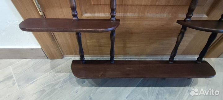 Настенная полочка красное дерево