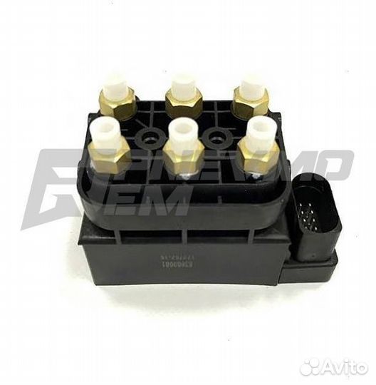 Блок клапанов пневмоподвески Porsche Cayenne