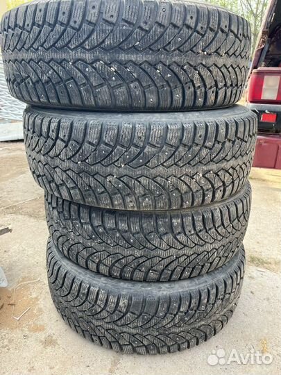 Pirelli Formula Ice 215/60 R17