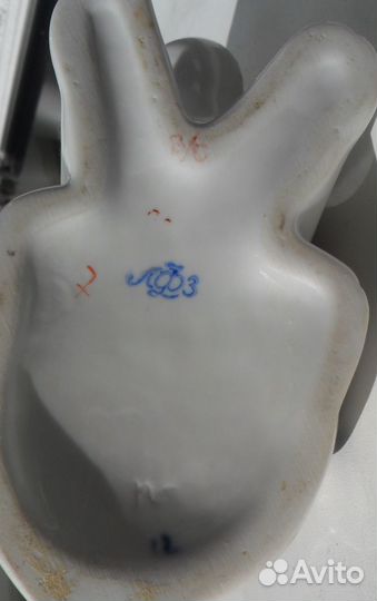 Статуэтка Юный динамовец Барановский фарфоровый