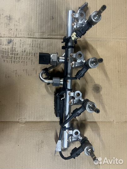 Топливная рампа на Мерседес W204 w212 M271