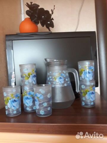 Кувшин и 6 стаканов