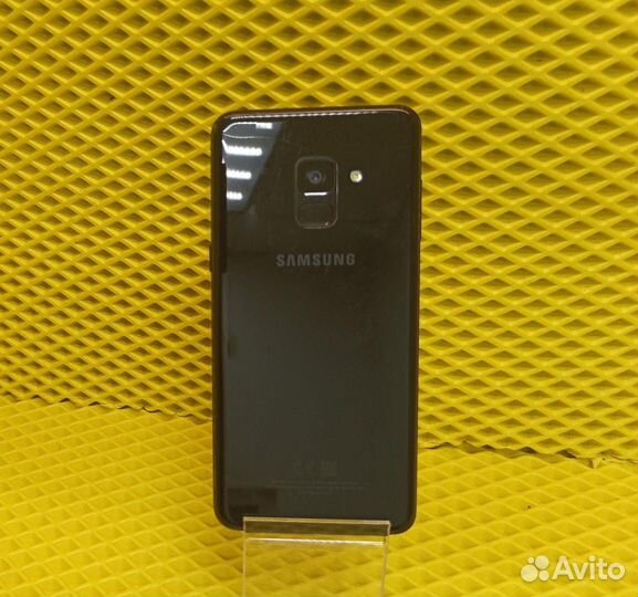 Samsung Galaxy A8 (2018), 4/32 ГБ