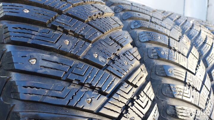 Goodyear UltraGrip Ice Arctic SUV 225/65 R17 102T