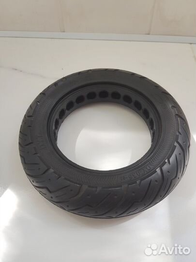 Литая бескамерная покрышка 10 дюймов