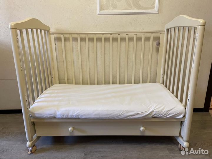 Детская кроватка Гандылян