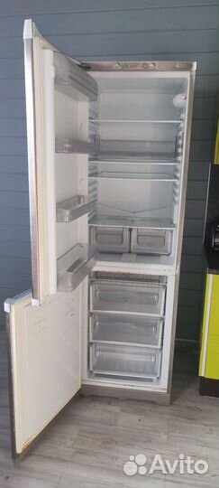 Холодильник Hotpoint-Ariston