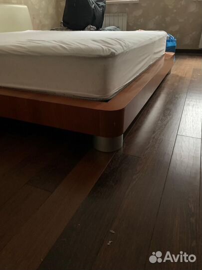 Кровать двухспальная с матрасом 180 200 бу