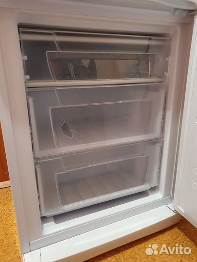 Холодильник Indesit SB 167