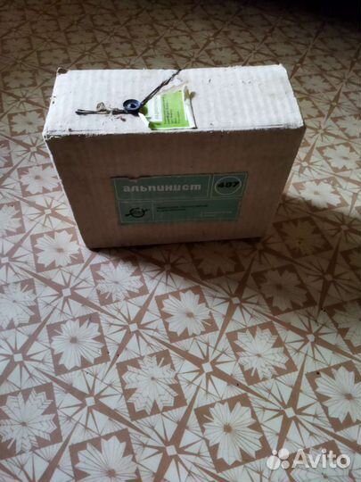 Радиоприемник СССР Альпинист 407