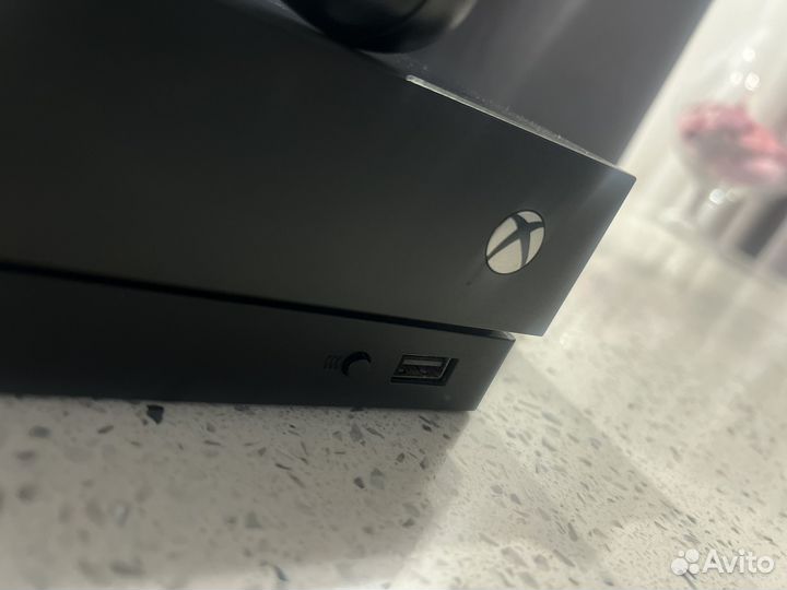 Xbox One X 1tb