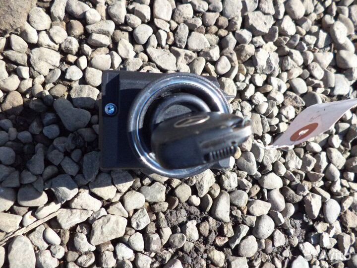 Замок зажигания Mercedes-Benz C180 W203 271.946