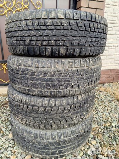 Dunlop SP Winter Ice 01 235/65 R17