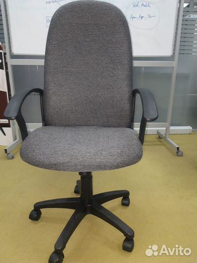 Компьютерное кресло новое