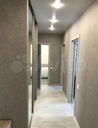 2-к. квартира, 65 м², 5/10 эт.